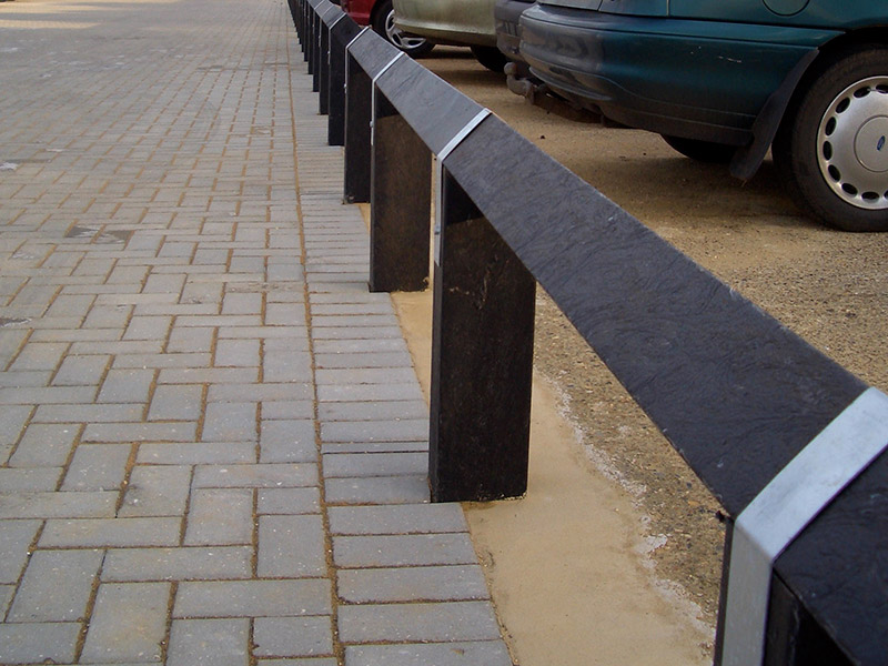 recycled plastic birds mouth fencing from kedel in car park