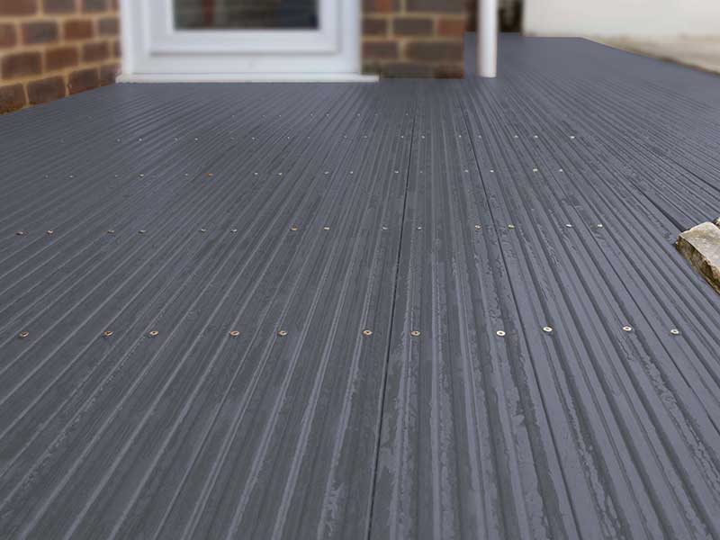 Hot to cool plastic decking