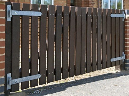 Recycled Mixed Plastic Picket Gate