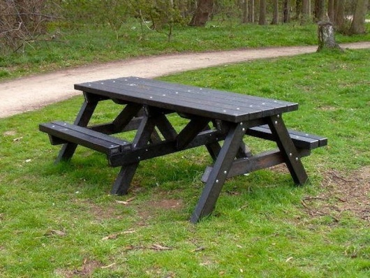 Recycled Plastic Picnic Table  Wheelchair Access  Ribble