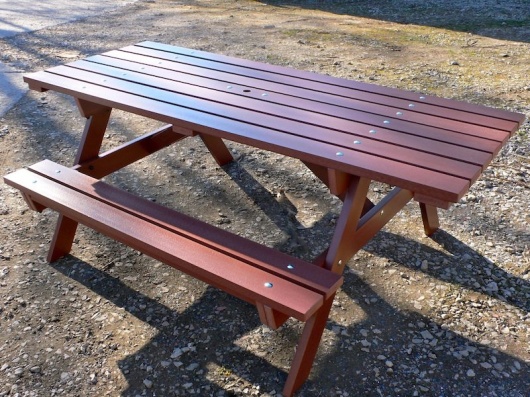 Recycled Plastic Picnic Table | Wheelchair Access | Thames Picnic Table