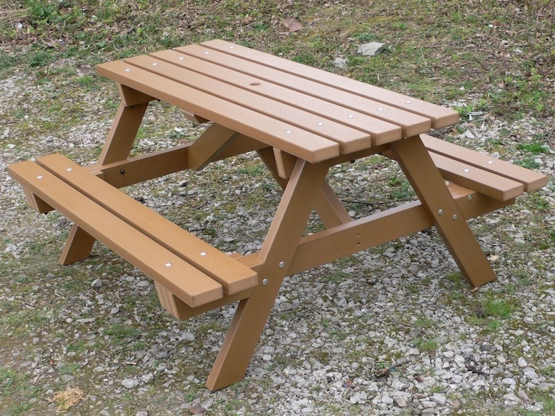 Traditional Recycled Plastic 6 Seater Picnic Table | Thames