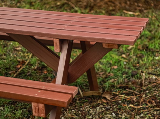 Recycled Plastic Picnic Table  Wheelchair Access  Thames Picnic Table
