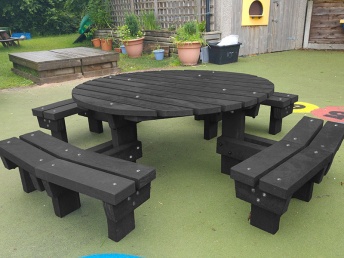 Recycled Plastic Round Picnic Table